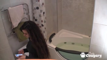 Sneaky Peek: Slim Euro Beauty Bathed in Secret