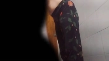 Caught Stepmom Shaving Her Private Area!