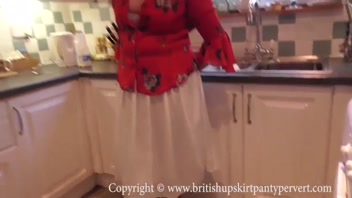 British Rosemary's Wild Kitchen Ass-to-Mouth Adventure!