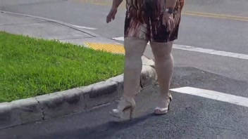 Caught Fingering in Public! Risky Stranger Handjob & Cum!