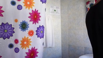 Step Cousins Get Naughty in Bathroom Hookup!